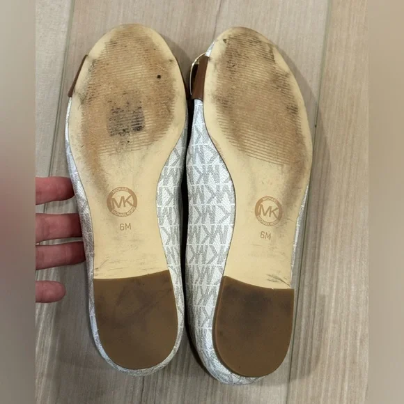 Michael Kors Logo Ballet Flats – Size 6 – Cream/White & Brown – Gold Hardware - Picture 4 of 5